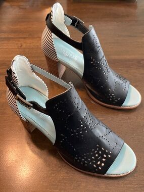 Perforated Black Peep-Toe Block Heels with Light Blue Insole